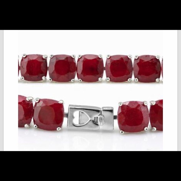 Gorgeous women’s 54 TCW ruby 7-inch bracelet - Picture 1 of 7